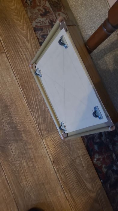 Подставка, стойка под колонки