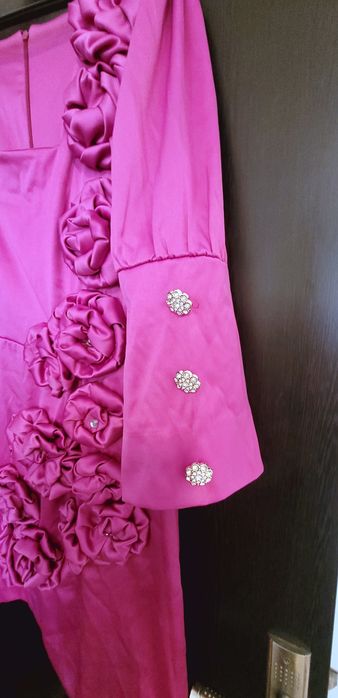 Rochie deosebită din tafta cu bujori 3D