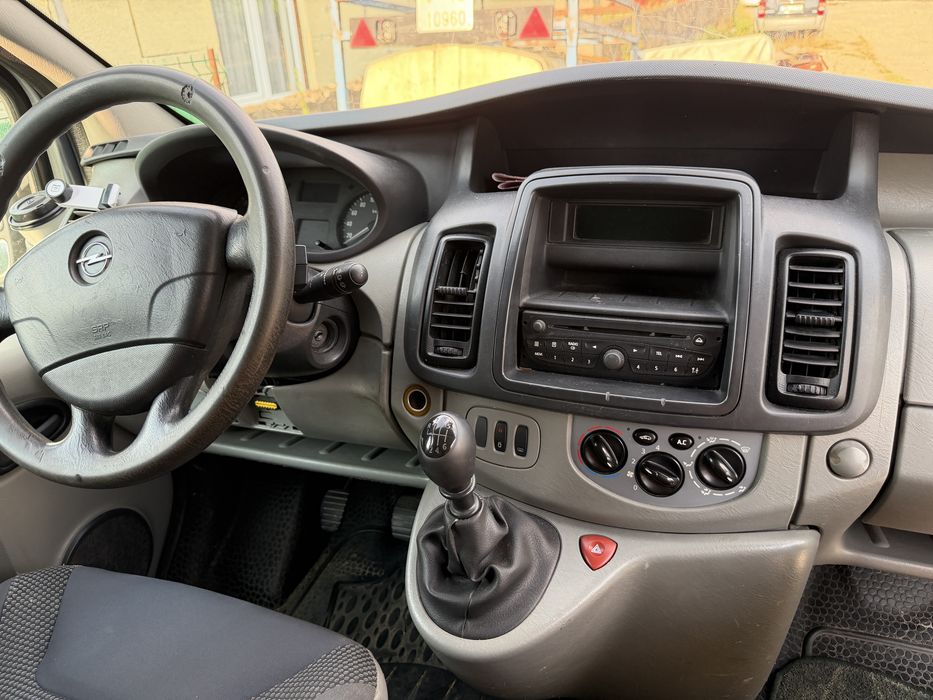 Opel vivaro 2011