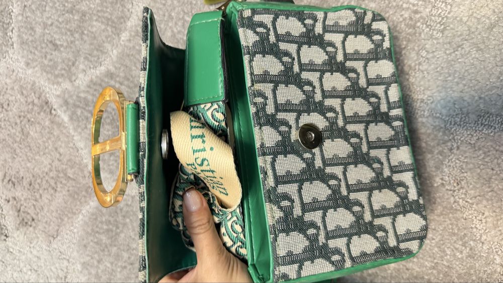 Сумка Dior,  зеленого цвета