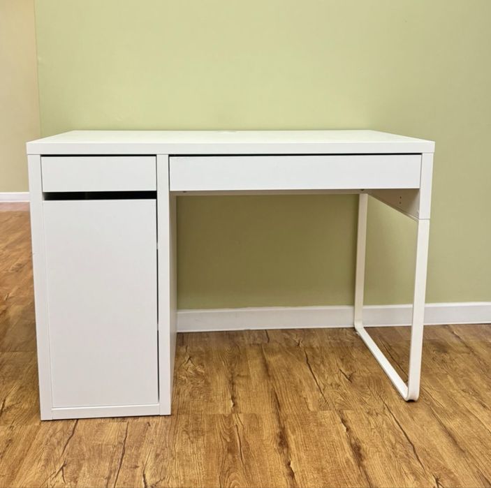 Письменный стол