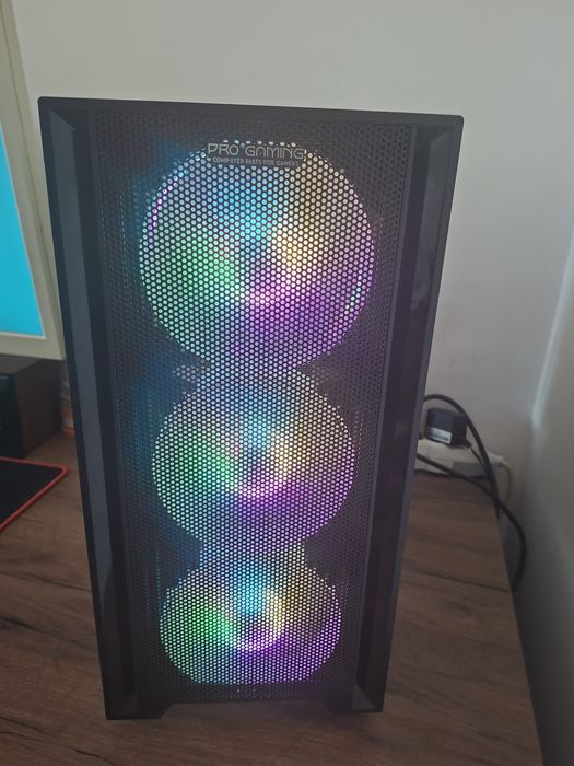 Pc gaming I5 12400F, 16Gb ddr4, Video Rx 580 8 Gb 256 biti, 2xm2 256gb, 1Tb HDD