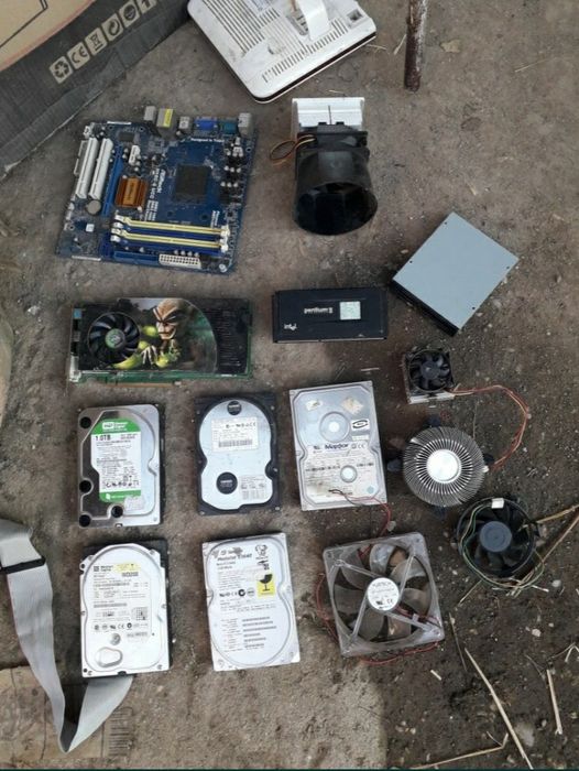 Vand dvd.uri si ce se vede in poze