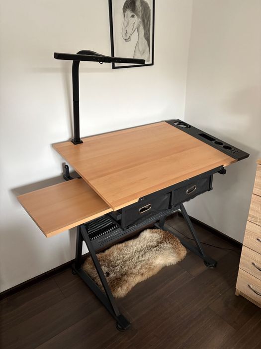 Masa pentru desen reglabila