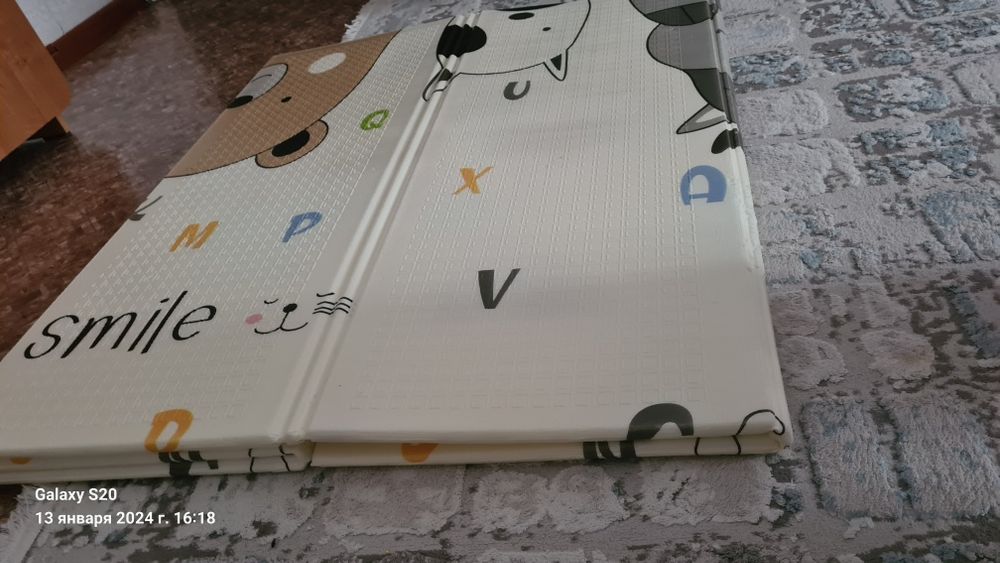 Детский коврик. В очень хорошем состоянии