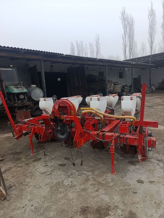 Қўш қарор сеялка 76/10 пневматик