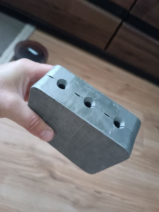 Vând matrita plumb  plus bait crusher cadou