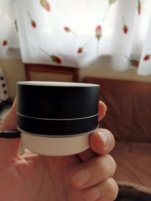 Блютуз колонка сотилади