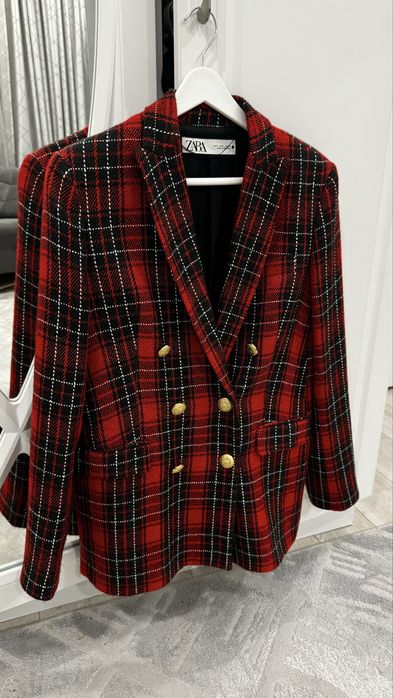 Красный пиджак твидовый Зара