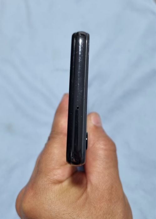 A32 5G ,128 gb funcționează foarte bine