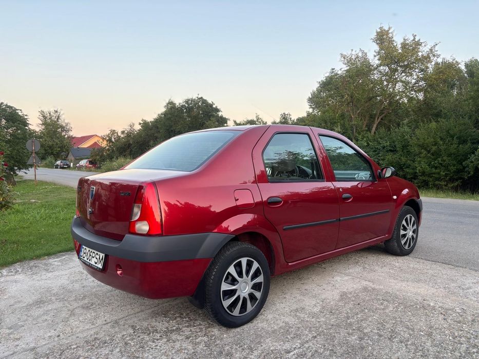 Vând Dacia logan An 2008