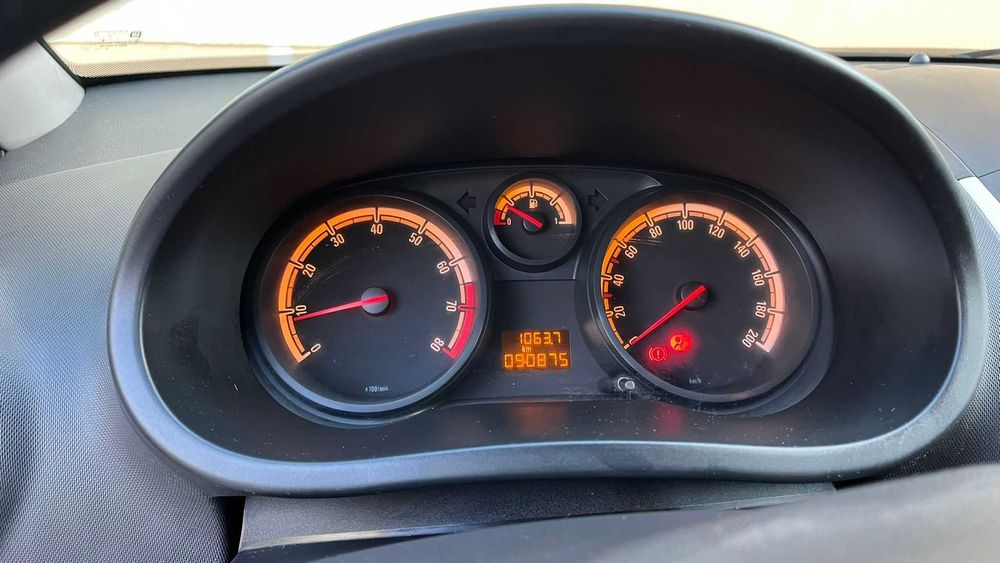Opel Corsa D 2010 1 benzina