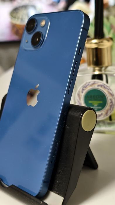 Pentru piese, recarosare, iPhone 13 fara display