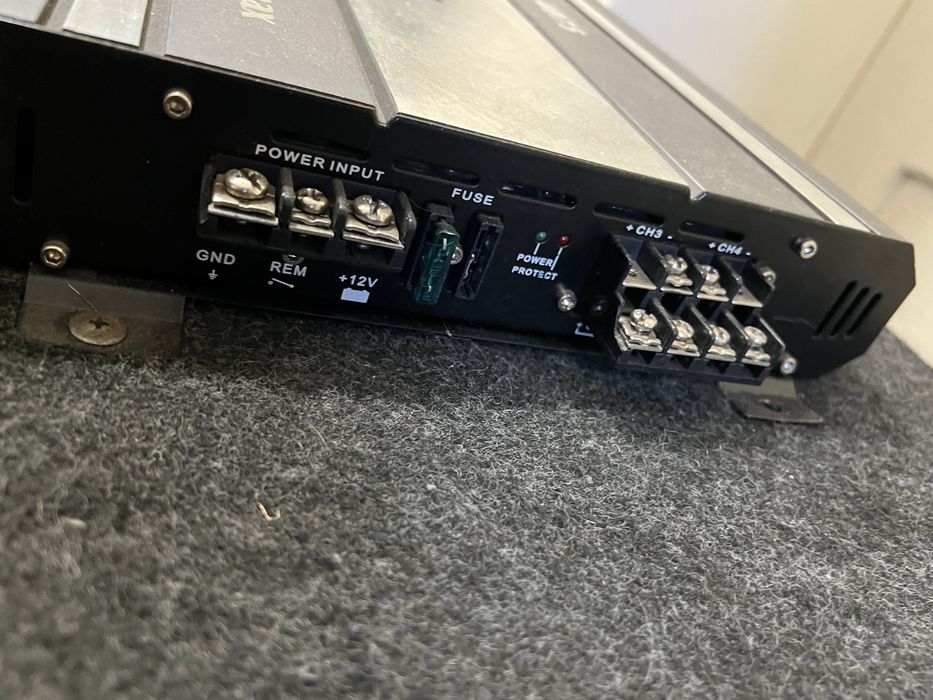 Pioneer TS-W305C бас говорител с леко проблемен усилвател!