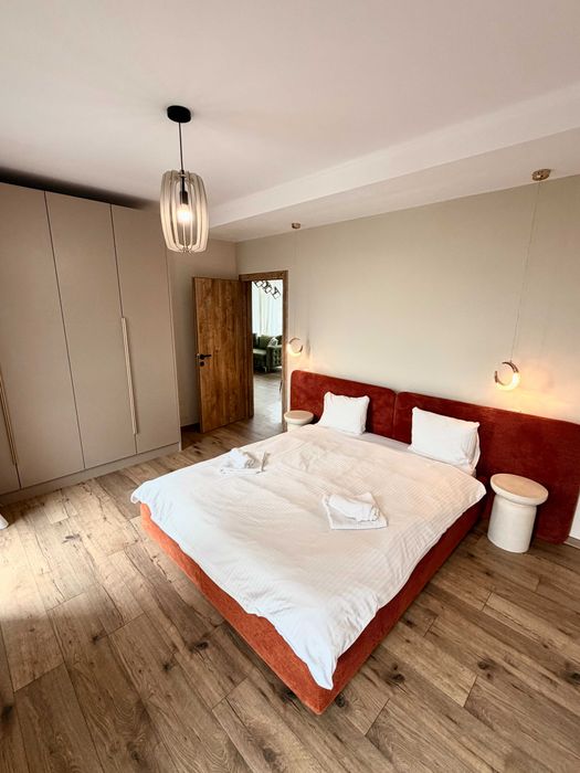 Apartament 3 camere 90 mp cu 2 tersae LUX in Pipera, loc de parcare privat