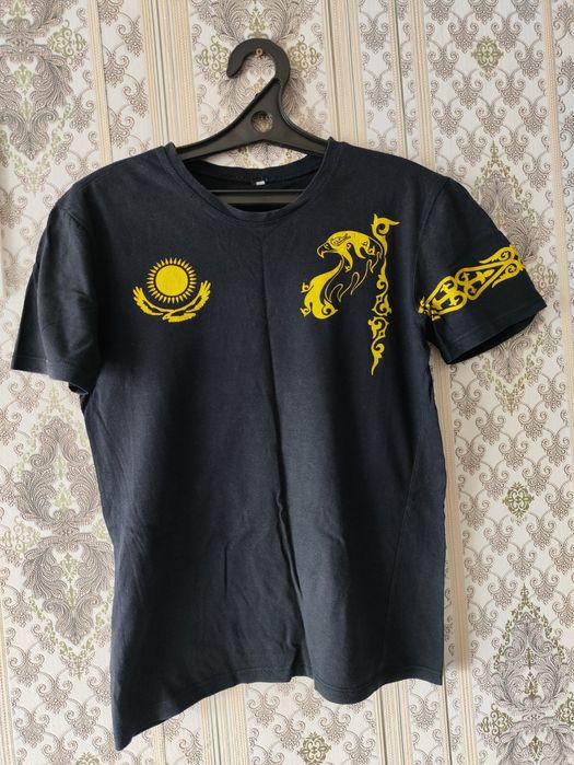 Продам футболки.