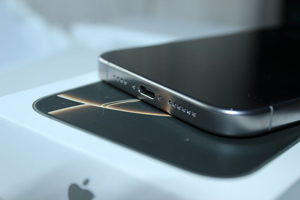 IPHONE 16 PRO MAX 256GB гаранция до 2027г.