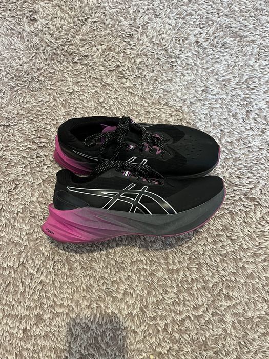 Asics Novablast 3- оригинални маратонки
