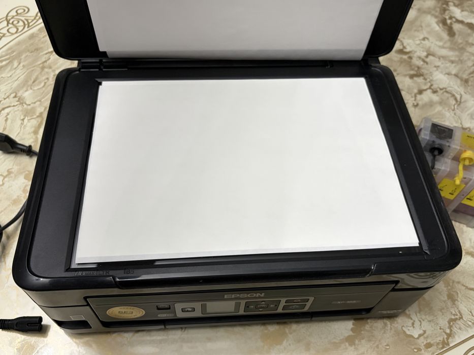 Продам цветной принтер новый. EPSON XP-352.