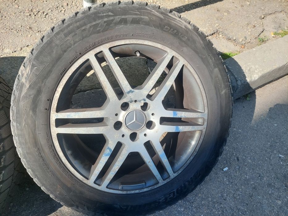Продавам 18" джанти за Mercedes + зимни гуми Bridgestone Blizzak + болтове