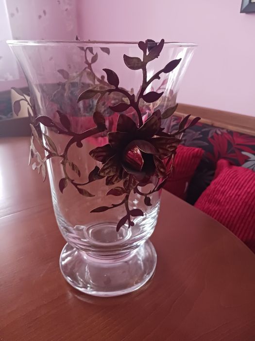 Ваза за цветя и украса