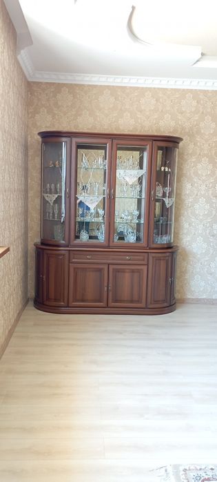 Витрина(горка,сервант)