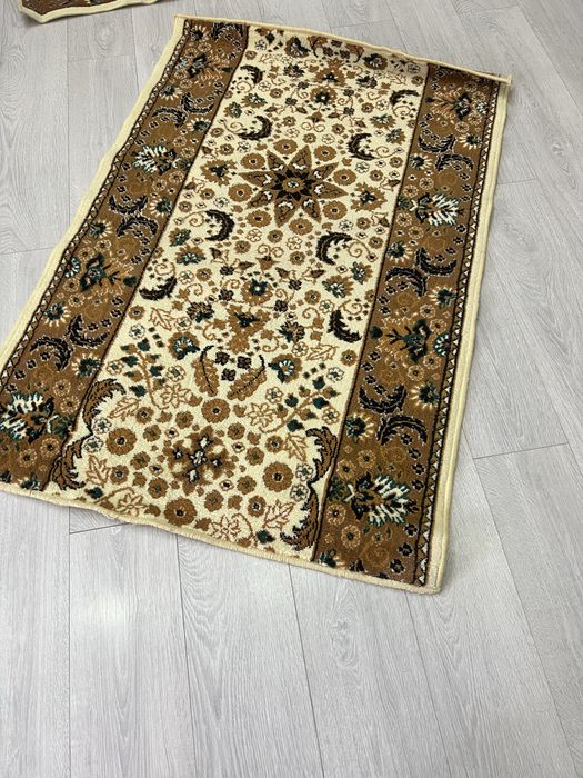 Ковер бежево-коричневый