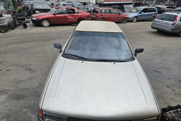 Bara fata Audi 80 1990 1.8 AT (90 hp)