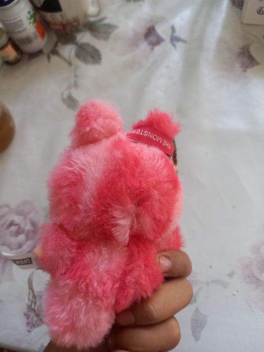 Срочно продаб оригинал лабубу