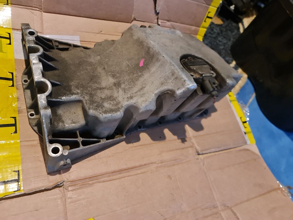 Baie de ulei Audi 2.0 benzină