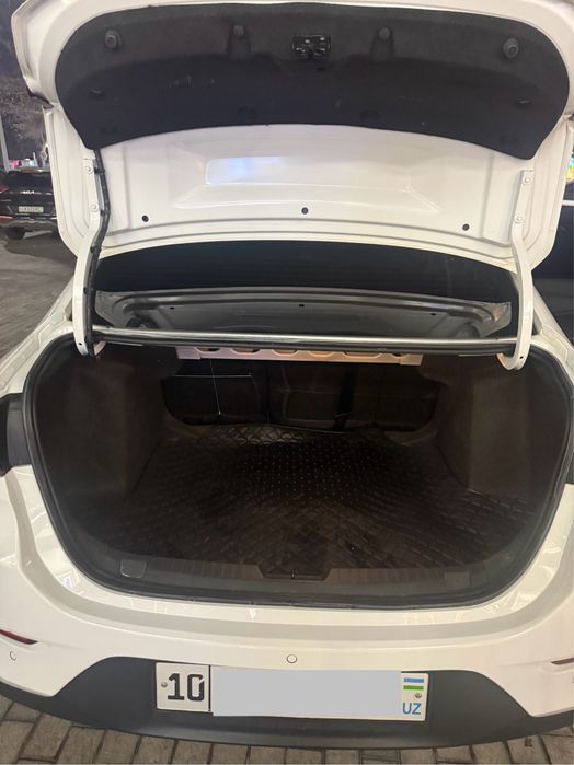 Продам Chevrolet Onix, 2023, LTZ, A/T, Oq.