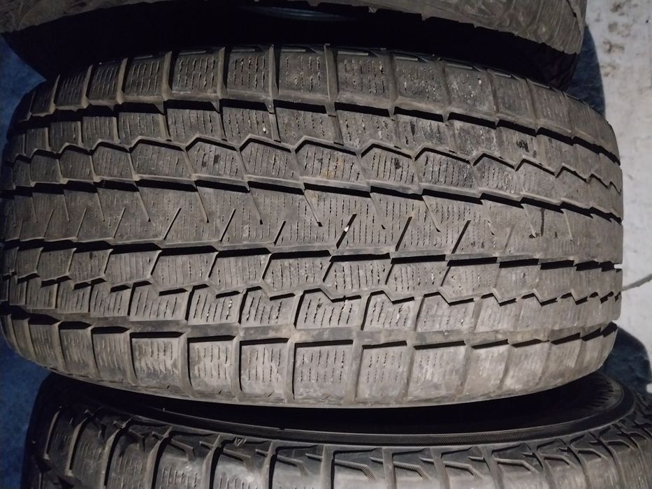 4 шины Yokohama 285 50 R20.