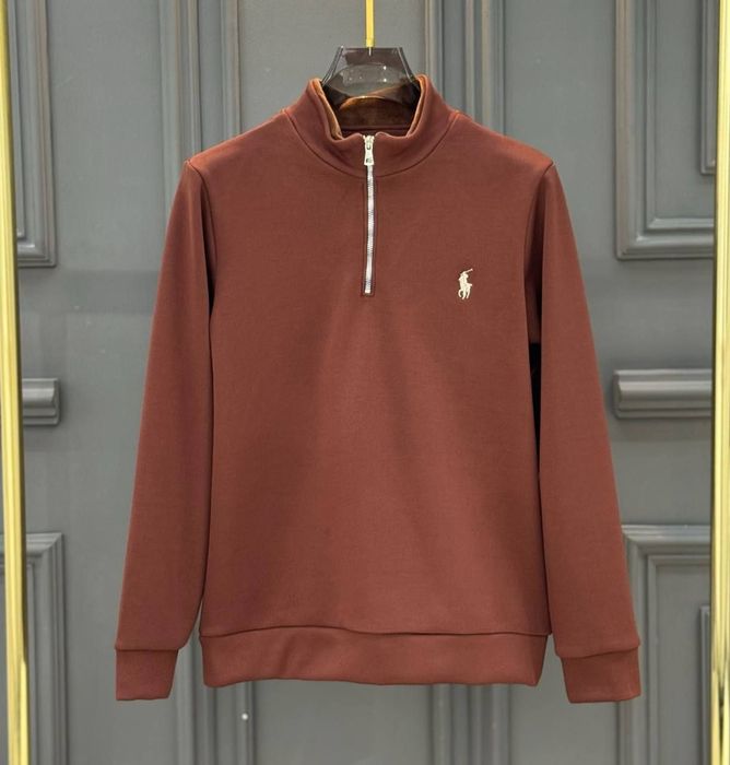 Кийим кечаклар сотилади