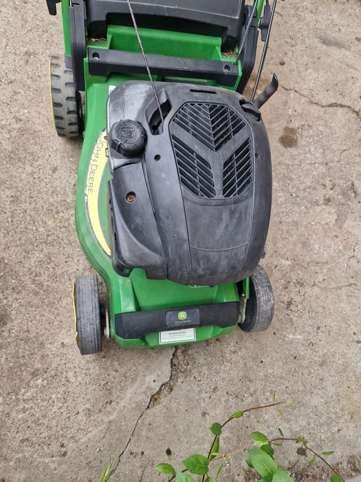 Masina de tuns iarba gazonul  Jhon Deere