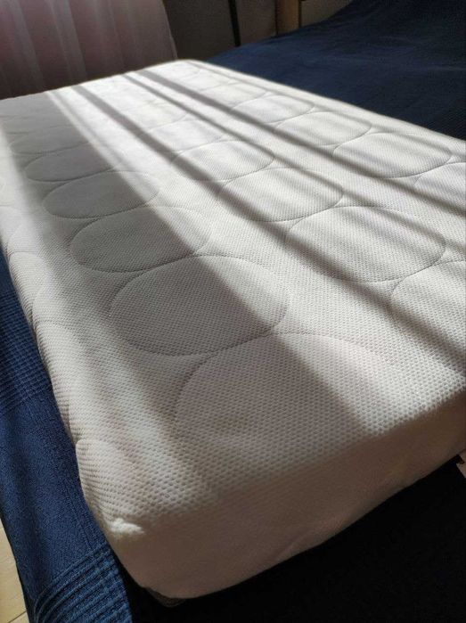 Матрак IKEA с пяна за бебешко креватче 60х120 (като нов!)