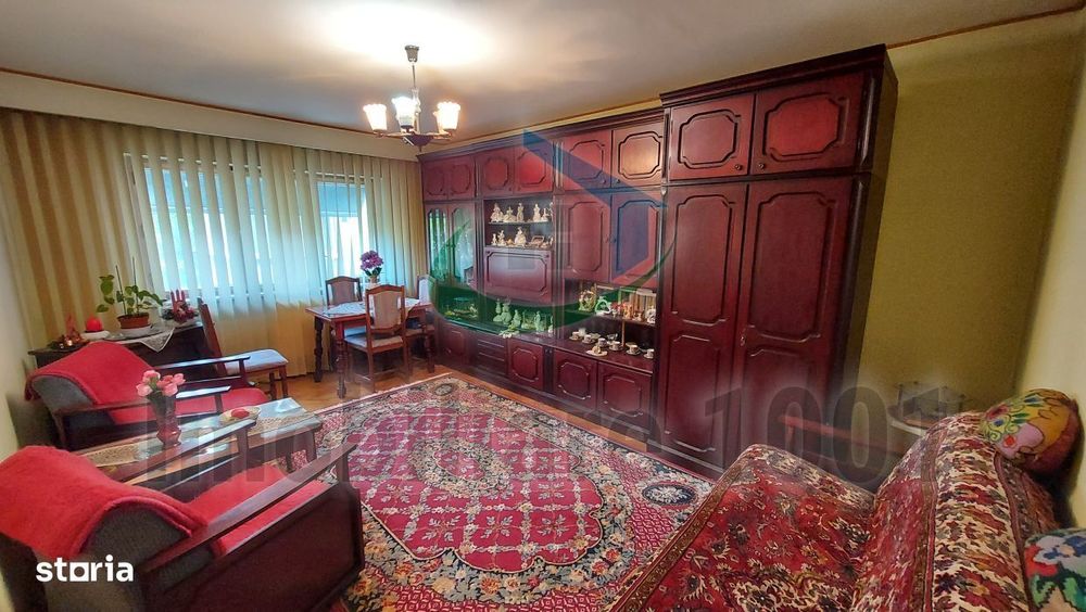 Apartament 4 camere, Republicii, etaj 1, garaj și boxa, zona Canal 7 — fotografia 1