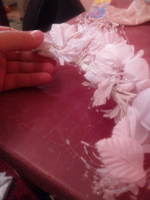 Перчатки и цветок свадебные