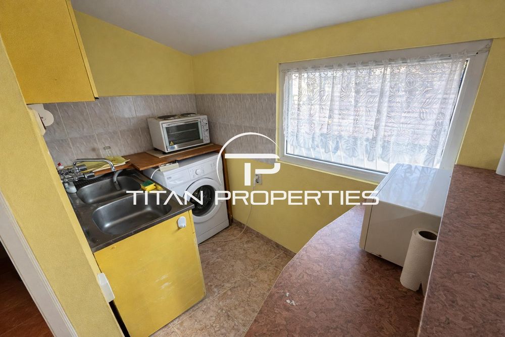 Едностаен апартамент, под наем, Център