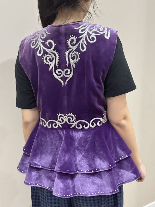 Продается национальный бешпент и кажекей 46-48 размера