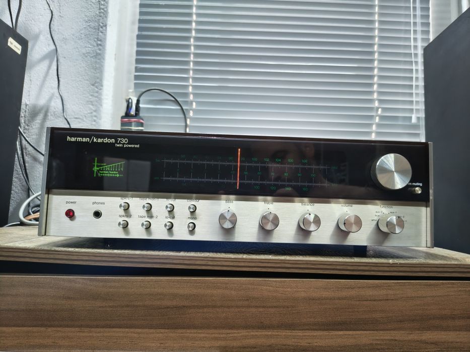 Винтидж ресивър флагманът на серията HARMAN KARDON HK-730