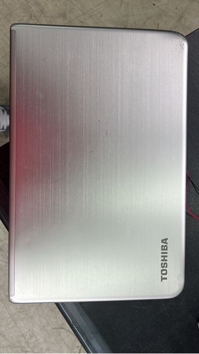 Tosiba satellite p50t -b- 10t procesor i7  16 g rami