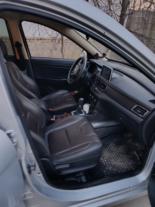 Dongfeng Glory 330s arenda vikub