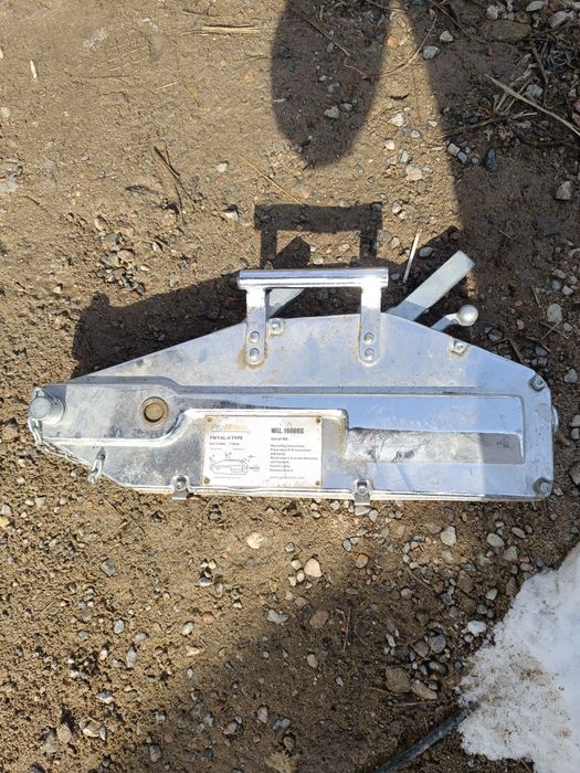 Монтажно-тяговая лебедка