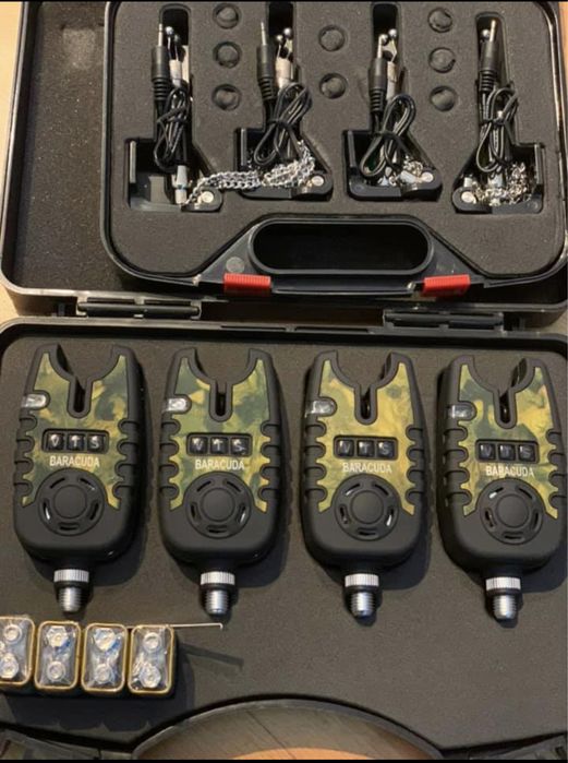 Set Baracuda 4 swingere cu iluminare si 4 avertizori TLI21cu valigeta