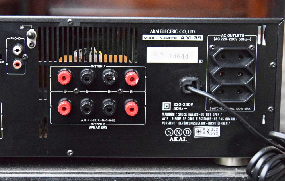 Amplificator Akai AM-39