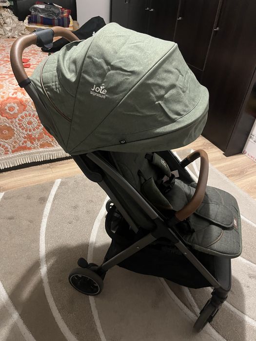 Carucior Joie Signature