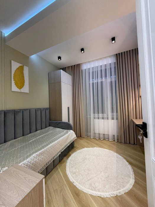 ЖК Parkent Plaza Авиатор 4-комн 13/15 90 м² 2 с/у евроремонт меб/тех