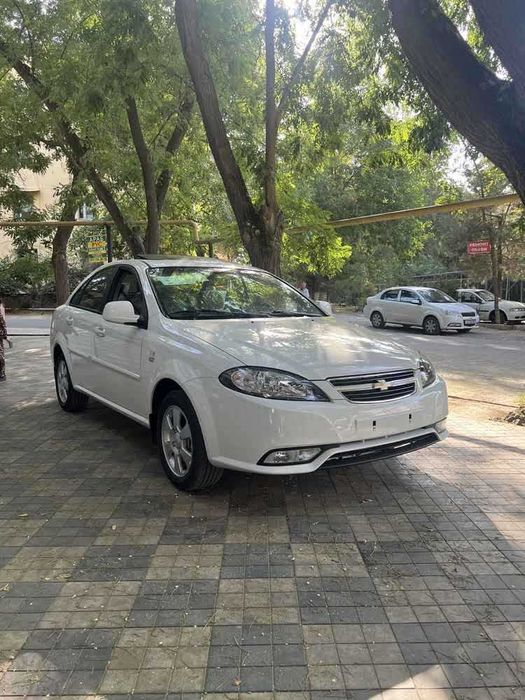 Gentra 3 style  probeg 00070 km (қора ва оқ рангилари бор)