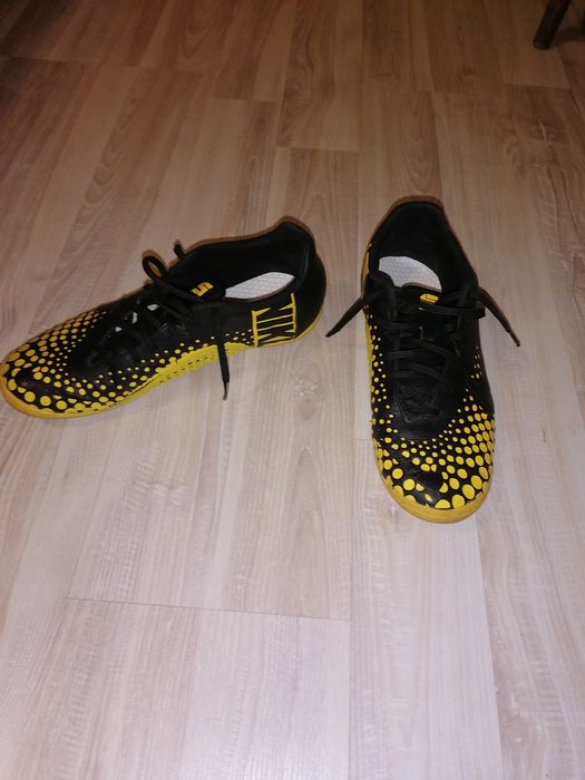 Употребявани без забелешка