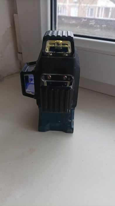 Продам лазер бош